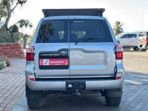 Toyota Land Cruiser 200 4.5D-4D V8 GX - Image 5