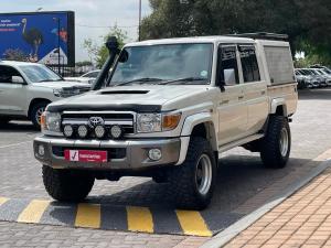Toyota Land Cruiser 79 4.5D-4D V8 double cab LX - Image 11