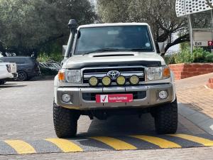 Toyota Land Cruiser 79 4.5D-4D V8 double cab LX - Image 4
