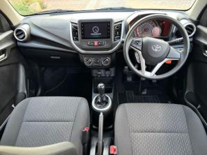 Toyota Vitz 1.0 XR manual - Image 6
