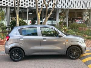 Toyota Vitz 1.0 XR manual - Image 3