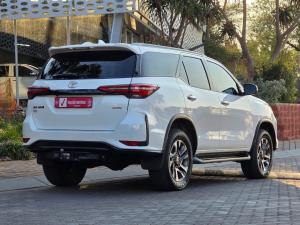 Toyota Fortuner 2.8GD-6 4x4 VX - Image 2