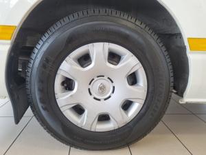 Toyota Hiace 2.5D-4D bus 14-seater GL - Image 15