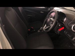 Toyota Vitz 1.0 XR auto - Image 10