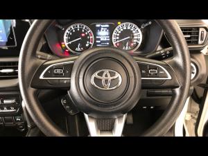 Toyota Urban Cruiser 1.5 XR manual - Image 13