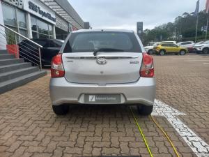 Toyota Etios hatch 1.5 Sprint - Image 5