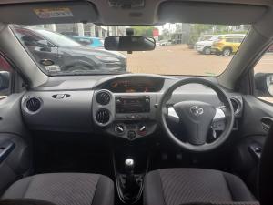 Toyota Etios hatch 1.5 Sprint - Image 6