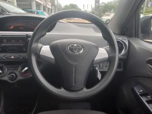 Toyota Etios hatch 1.5 Sprint - Image 8