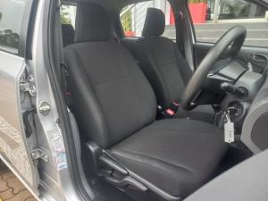 Toyota Etios hatch 1.5 Sprint - Image 12