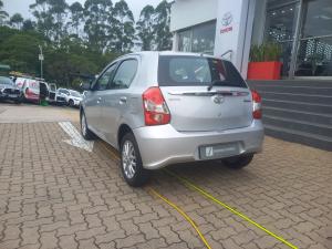 Toyota Etios hatch 1.5 Sprint - Image 15