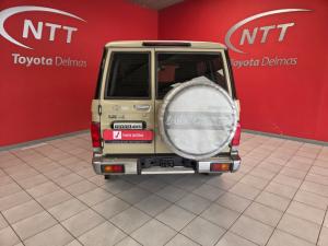 Toyota Landcruiser 76 4.5D V8 S/W - Image 5