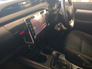 Toyota Hilux 2.4 GD-6 Raider X 4X4 automaticD/C - Image 17