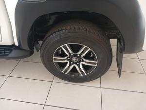 Toyota Hilux 2.4 GD-6 Raider X 4X4 automaticD/C - Image 23