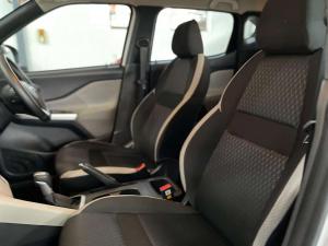 Nissan Magnite 1.0T Acenta CVT - Image 11