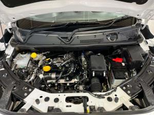 Nissan Magnite 1.0T Acenta CVT - Image 9