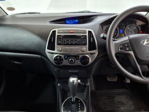 Hyundai i20 1.4 Fluid auto - Image 11