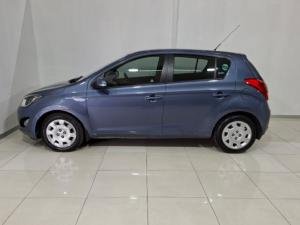 Hyundai i20 1.4 Fluid auto - Image 2