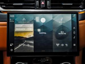 Jaguar F-Pace D200 AWD R-Dynamic SE - Image 12