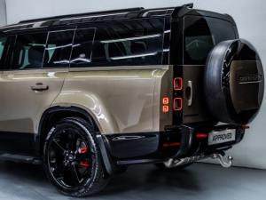 Land Rover Defender 130 D300 X - Image 9