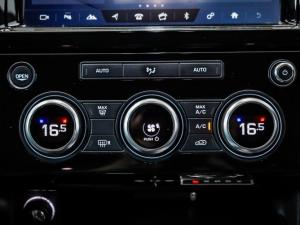 Land Rover Discovery HSE Td6 - Image 11