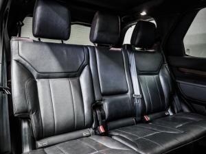 Land Rover Discovery HSE Td6 - Image 9