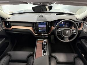 Volvo XC60 B6 AWD Ultimate Dark - Image 15