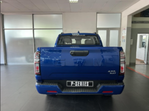 GWM P300 2.4T double cab LT 4x4 - Image 4