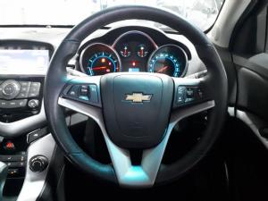 Chevrolet Cruze sedan 1.6 L - Image 12
