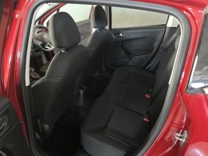 Peugeot 208 1.2T Allure manual - Image 8