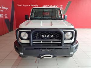 Toyota Land Cruiser 79 2.8GD-6 double cab - Image 2