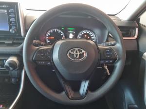Toyota RAV4 2.0 GX auto - Image 11