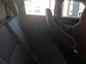 Toyota Vitz 1.0 XR manual - Image 12