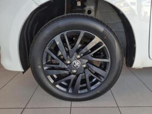 Toyota Vitz 1.0 XR manual - Image 9