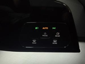 Volkswagen Golf 1.4TSI Life Plus - Image 9