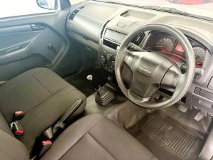 Isuzu D-Max Gen 6 250c single cab Fleetside - Image 3