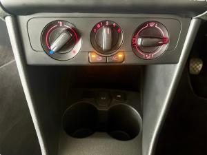 Volkswagen Polo Vivo hatch 1.4 - Image 12