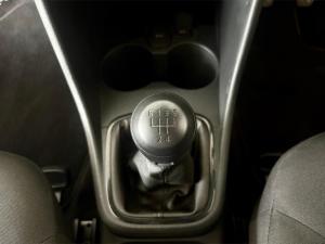 Volkswagen Polo Vivo hatch 1.4 - Image 13