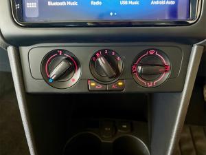 Volkswagen Polo Vivo hatch 1.4 - Image 10