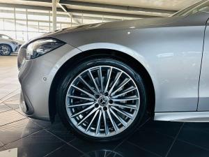 Mercedes-Benz C-Class C200 Avantgarde - Image 13