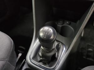 Volkswagen Polo Vivo hatch 1.4 - Image 8