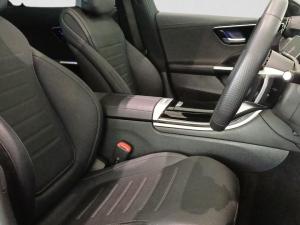 Mercedes-Benz C-Class C220d Avantgarde - Image 14