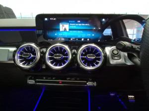 Mercedes-Benz GLB GLB220d 4Matic AMG Line - Image 12