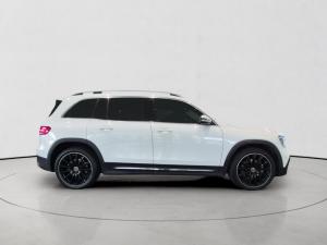 Mercedes-Benz GLB GLB220d 4Matic AMG Line - Image 8