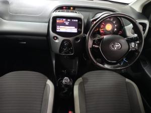 Toyota Aygo 1.0 X-Clusiv - Image 10