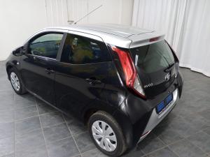 Toyota Aygo 1.0 X-Clusiv - Image 5