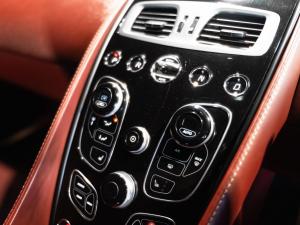 Aston Martin Vanquish coupe - Image 10