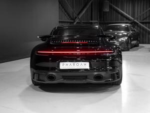 Porsche 911 Carrera 4 GTS coupe - Image 19