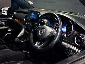 Mercedes-Benz V-Class V300d Exclusive - Image 13