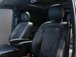 Mercedes-Benz V-Class V300d Exclusive - Image 11