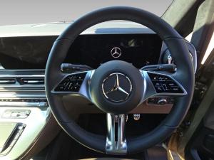 Mercedes-Benz V-Class V300d Exclusive - Image 11